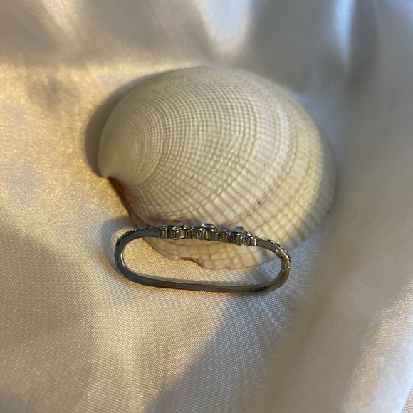 Silver Ear Cuff with Metalic & Diamond Gems - Picture 6 of 7